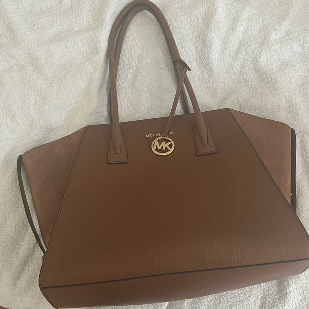 MICHAEL Michael Kors Tan Shoulder Bag